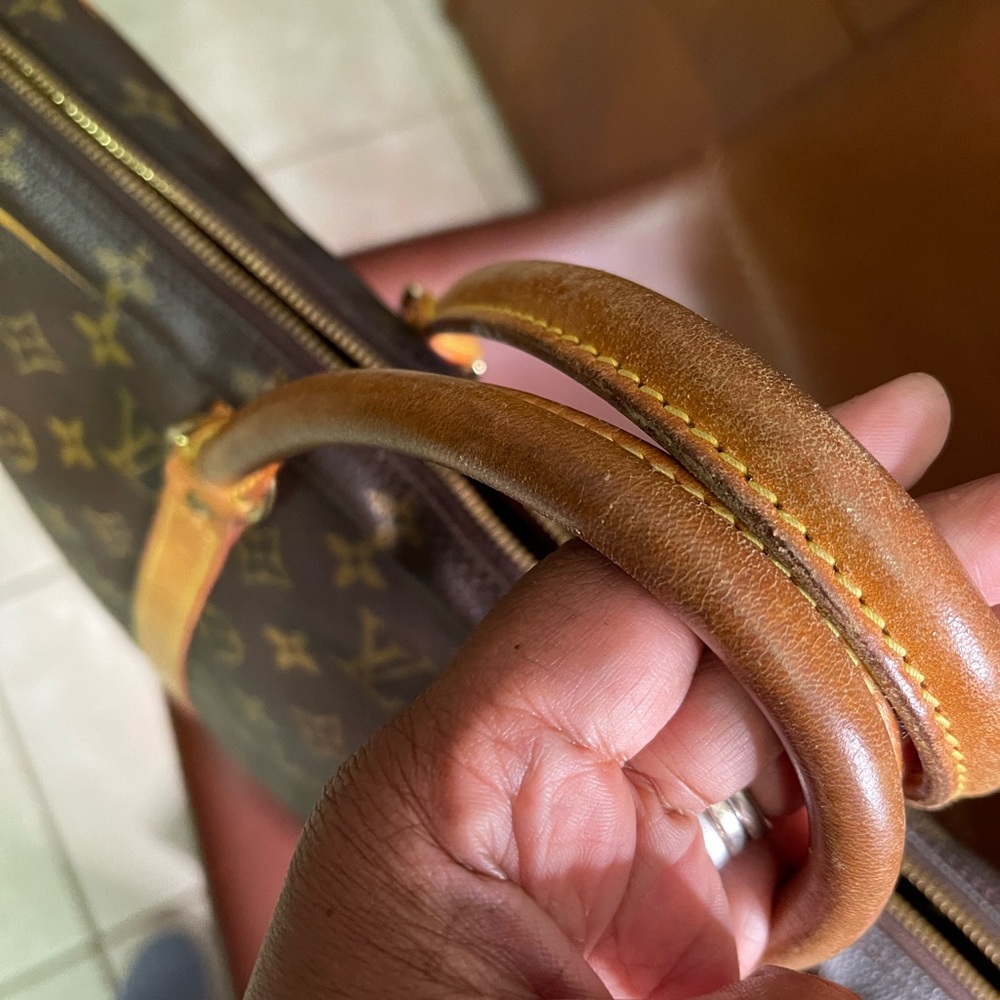 Authentic Louis Vuitton Monogram Document Porte - image 4